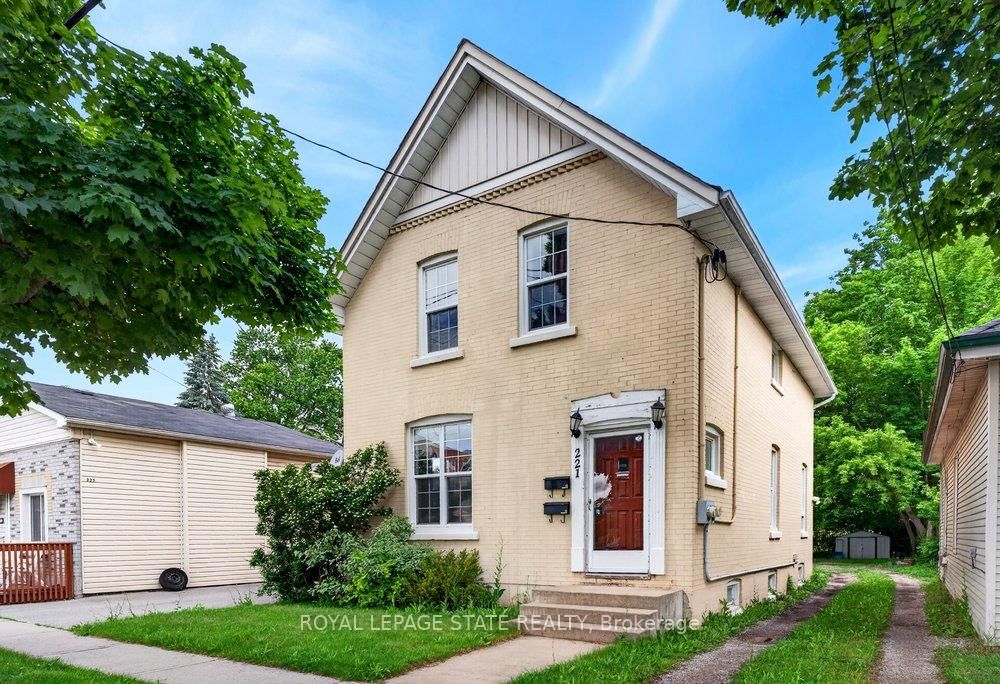 221 Grand River Avenue • Brantford, ON photo 1