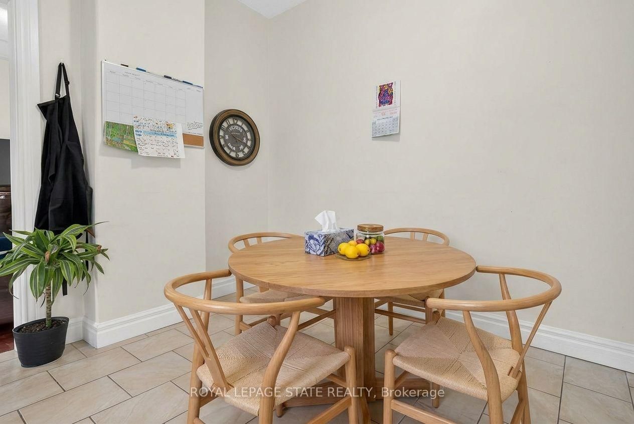 221 Grand River Avenue • Brantford, ON photo 11
