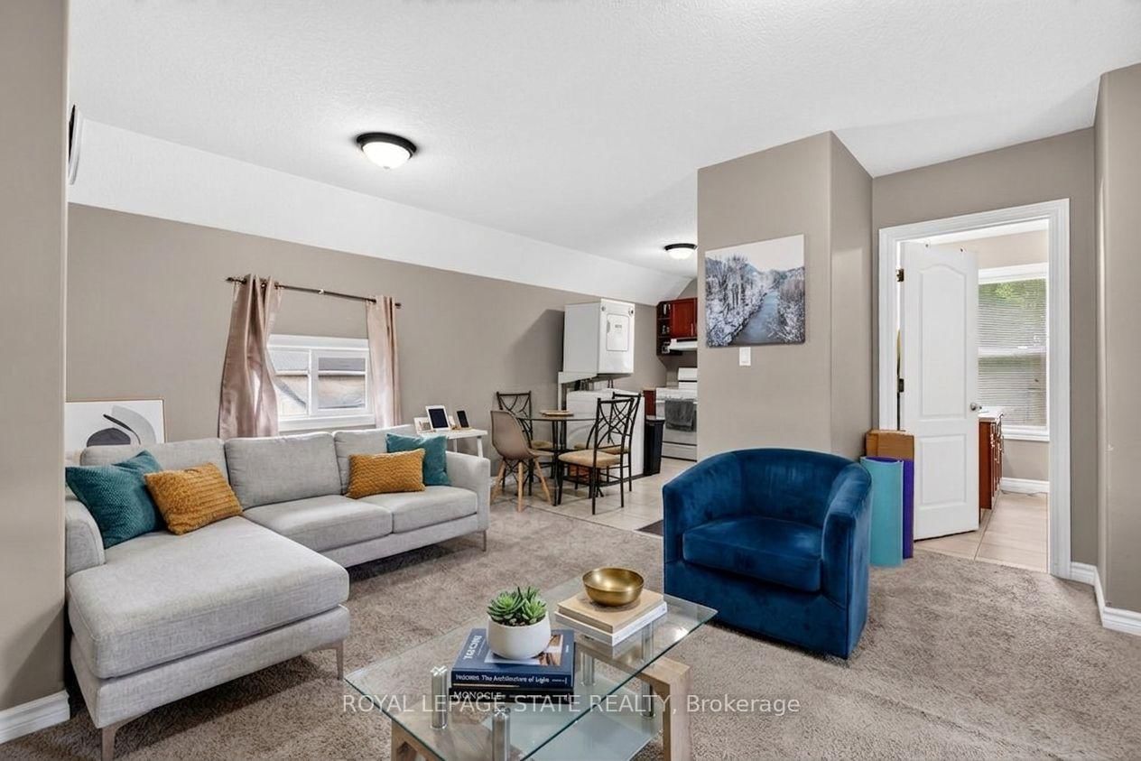 221 Grand River Avenue • Brantford, ON photo 19