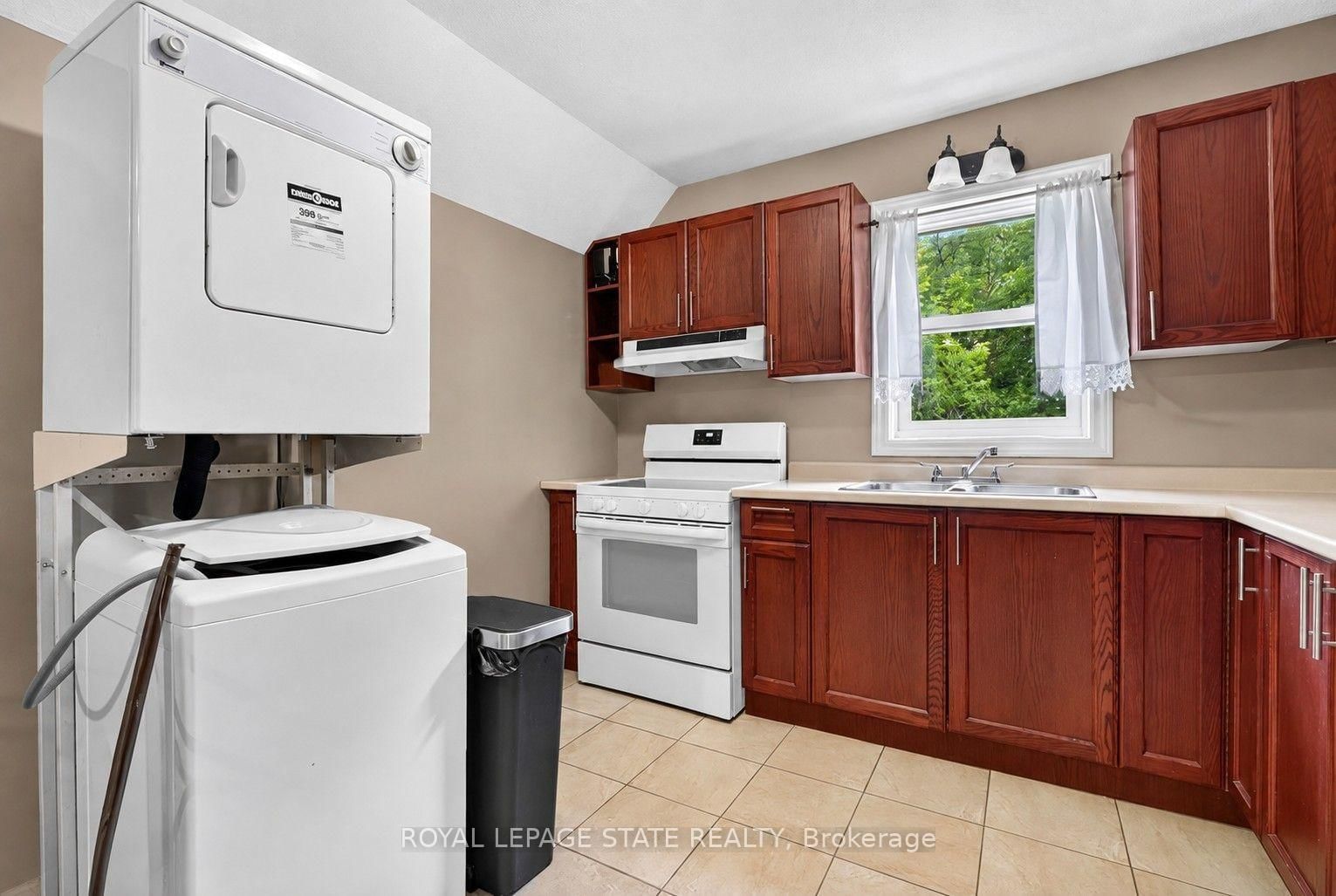 221 Grand River Avenue • Brantford, ON photo 22
