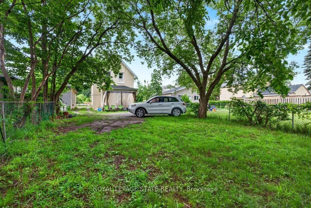 221 Grand River Avenue • Brantford, ON photo 26