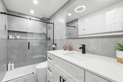 801 Osgoode Drive • #62 • London South, ON photo 9