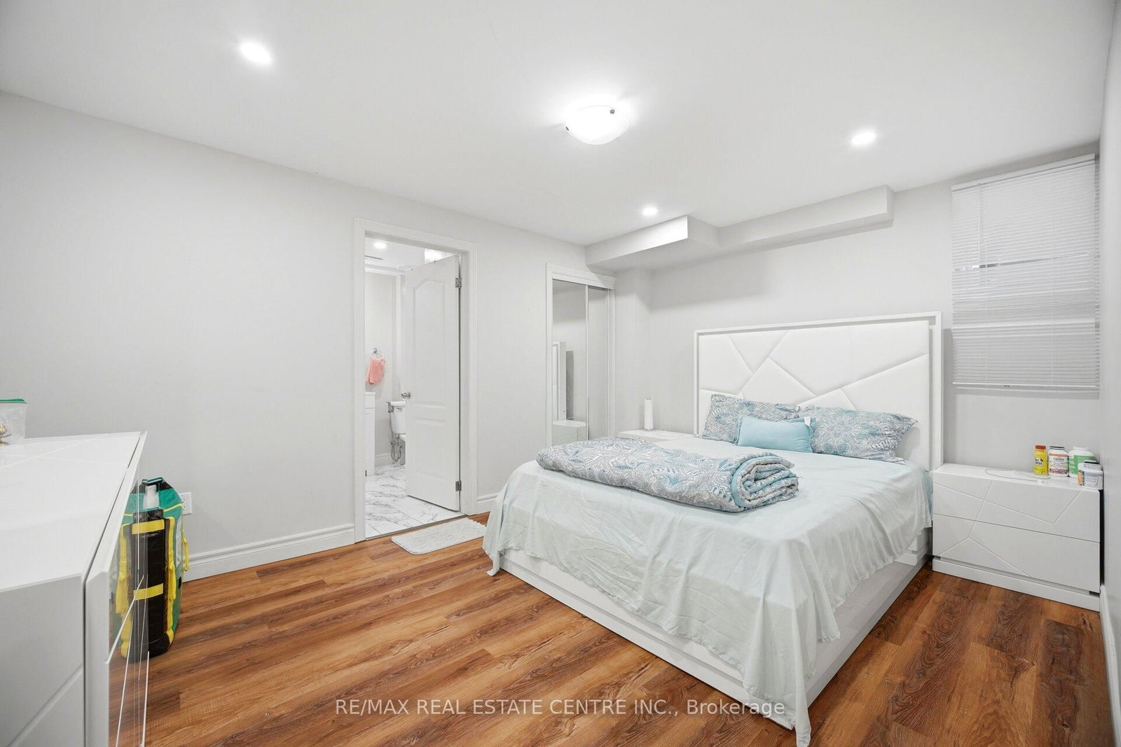 127 Monarch Woods Drive • Kitchener, ON photo 45