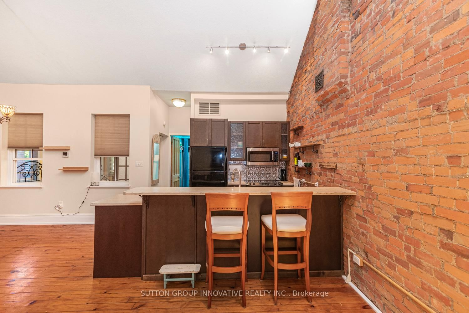 18 Pearl Street S • Hamilton, ON photo 12
