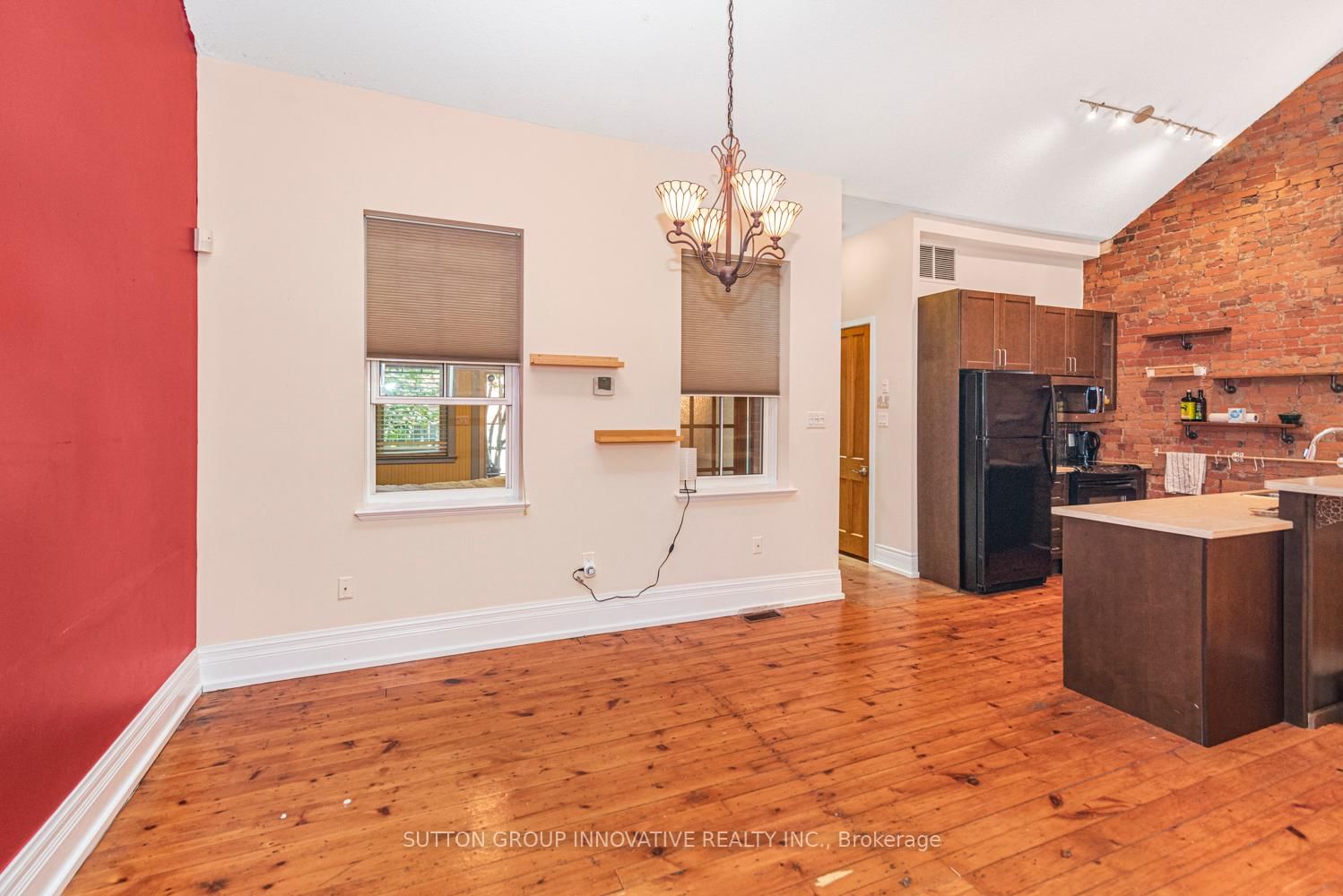 18 Pearl Street S • Hamilton, ON photo 13