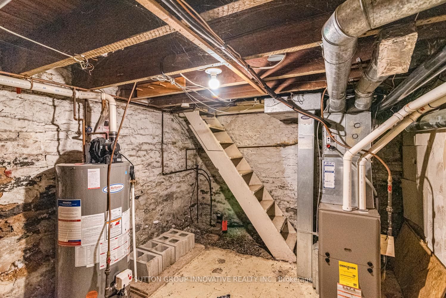 18 Pearl Street S • Hamilton, ON photo 24
