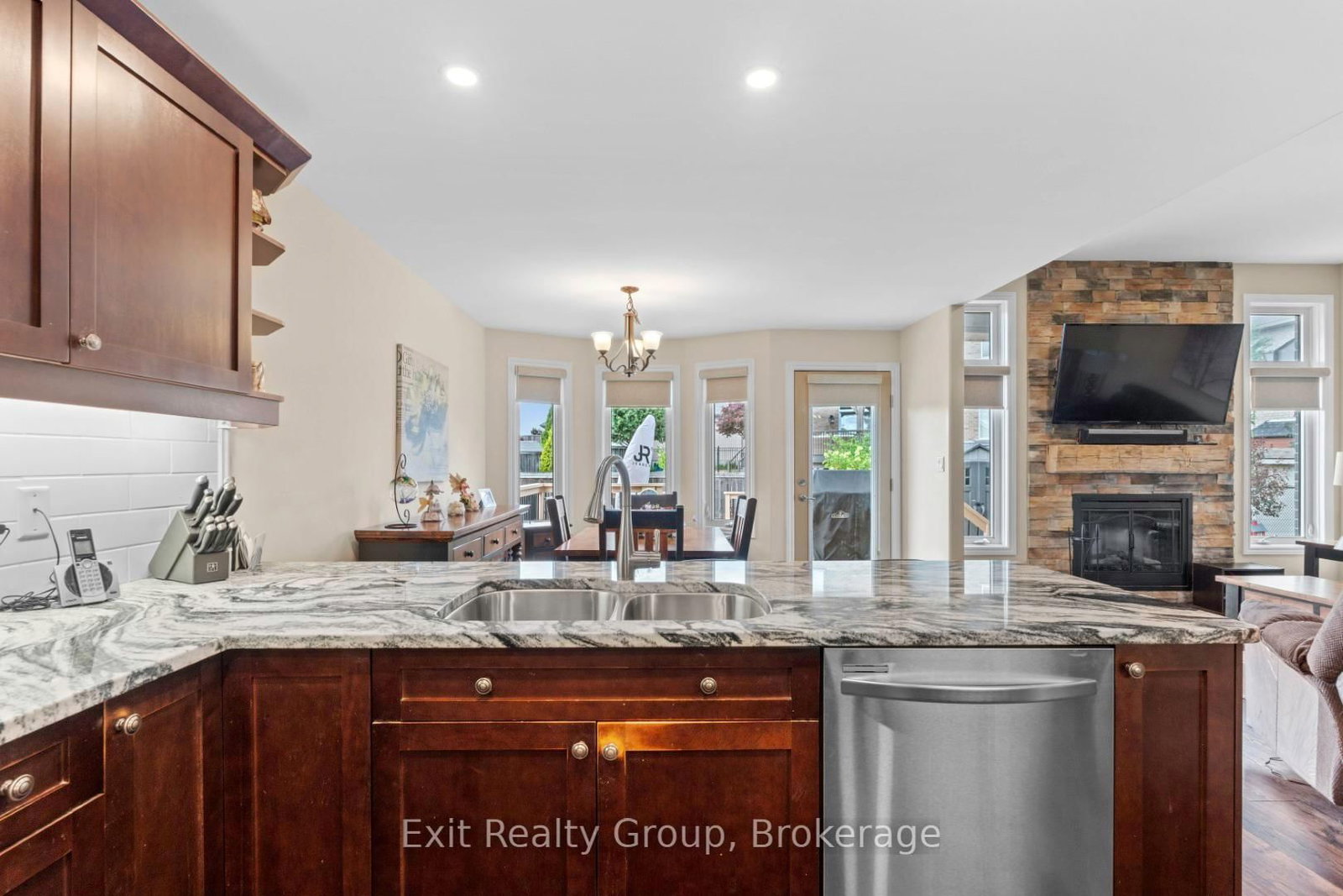 48 Cavendish Drive • Belleville, ON photo 9