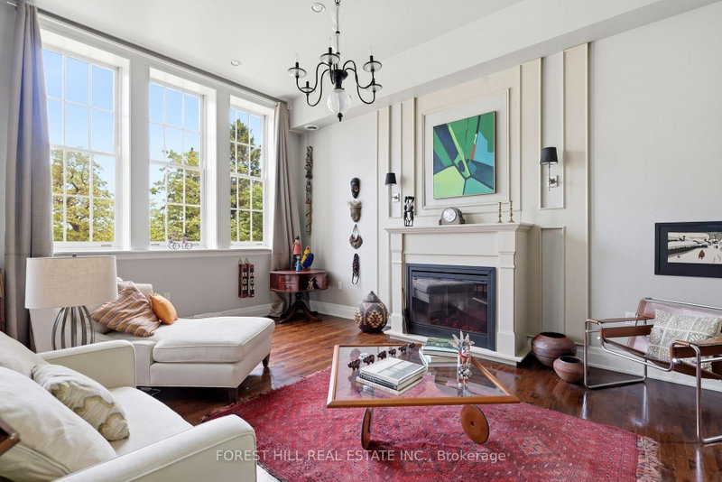 301 - 72 Pine Street N