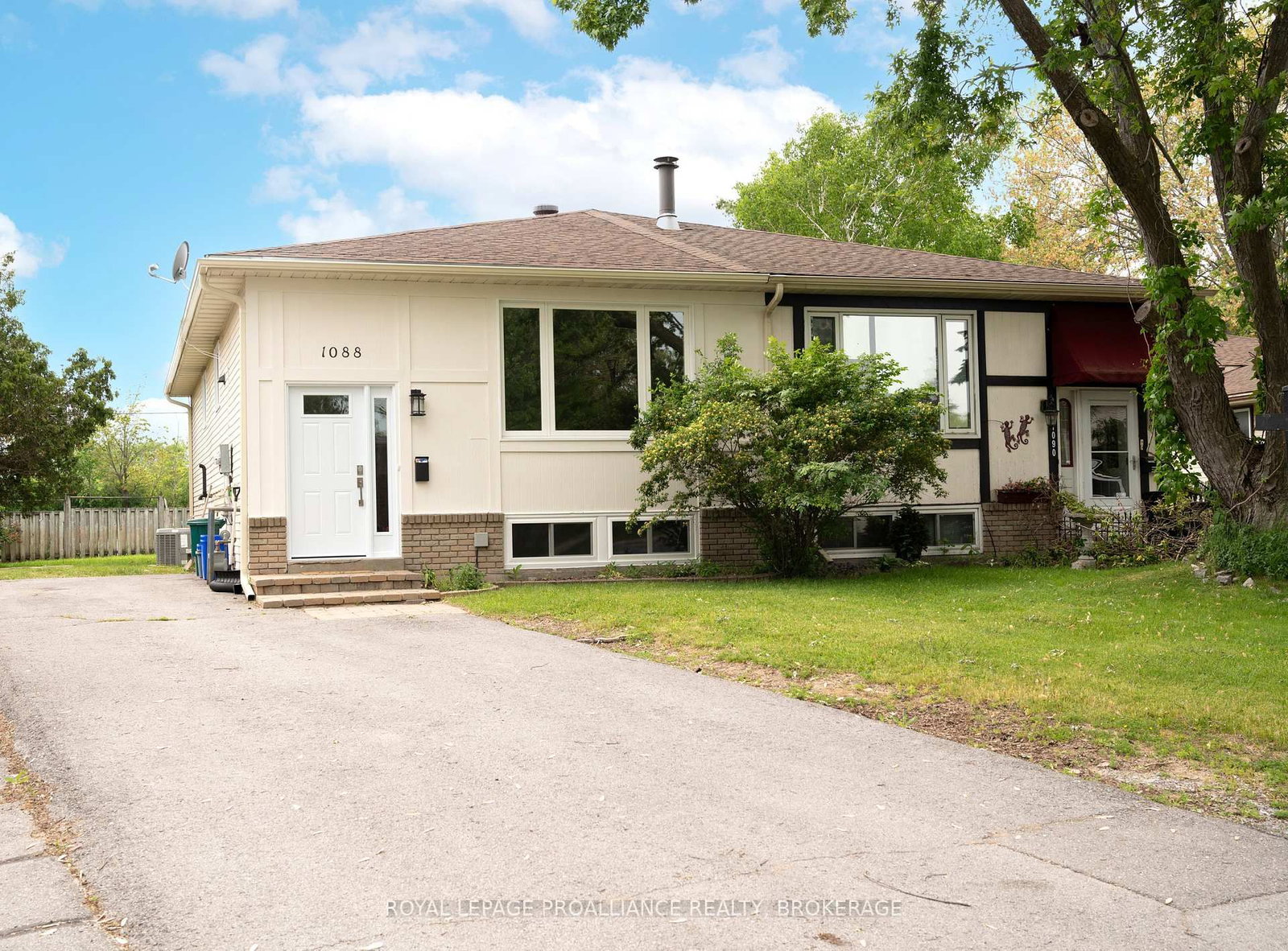 1088 Pinewood Place • Kingston, ON photo 1
