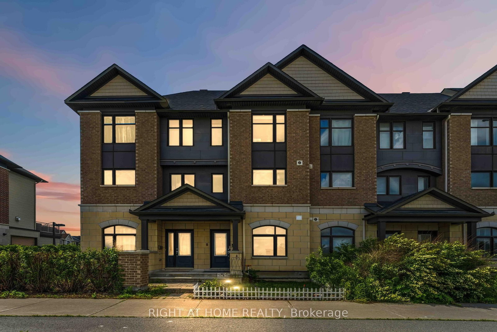 354 Brettonwood Ridge • Ottawa, ON photo 28