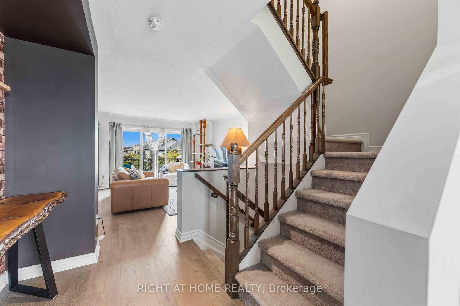 354 Brettonwood Ridge • Ottawa, ON photo 6