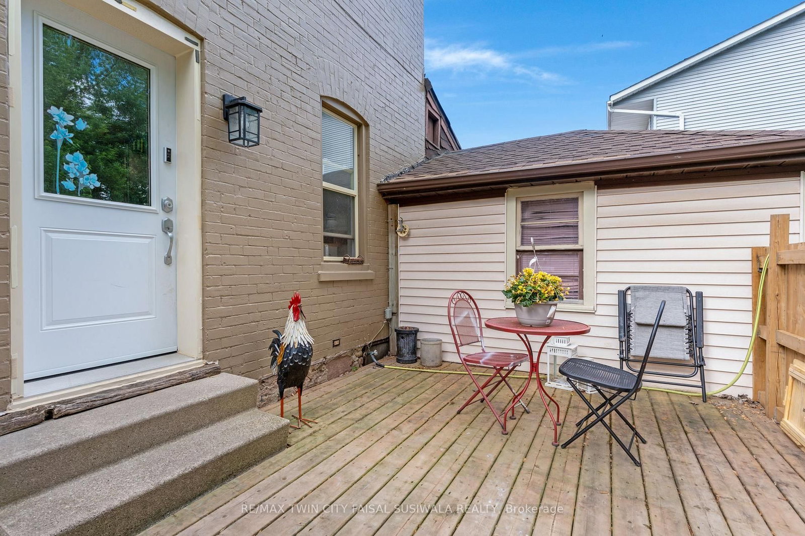 Listing Image 7