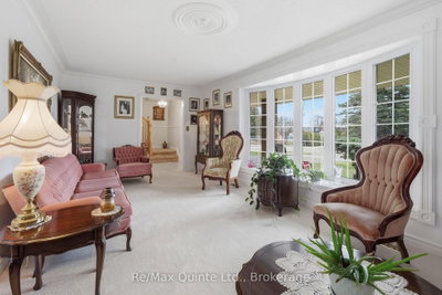 19 Country Club Drive — photo 6