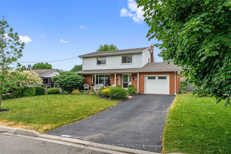 39 Holden Avenue