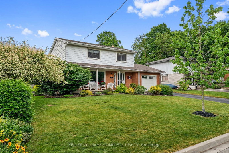 39 Holden Avenue