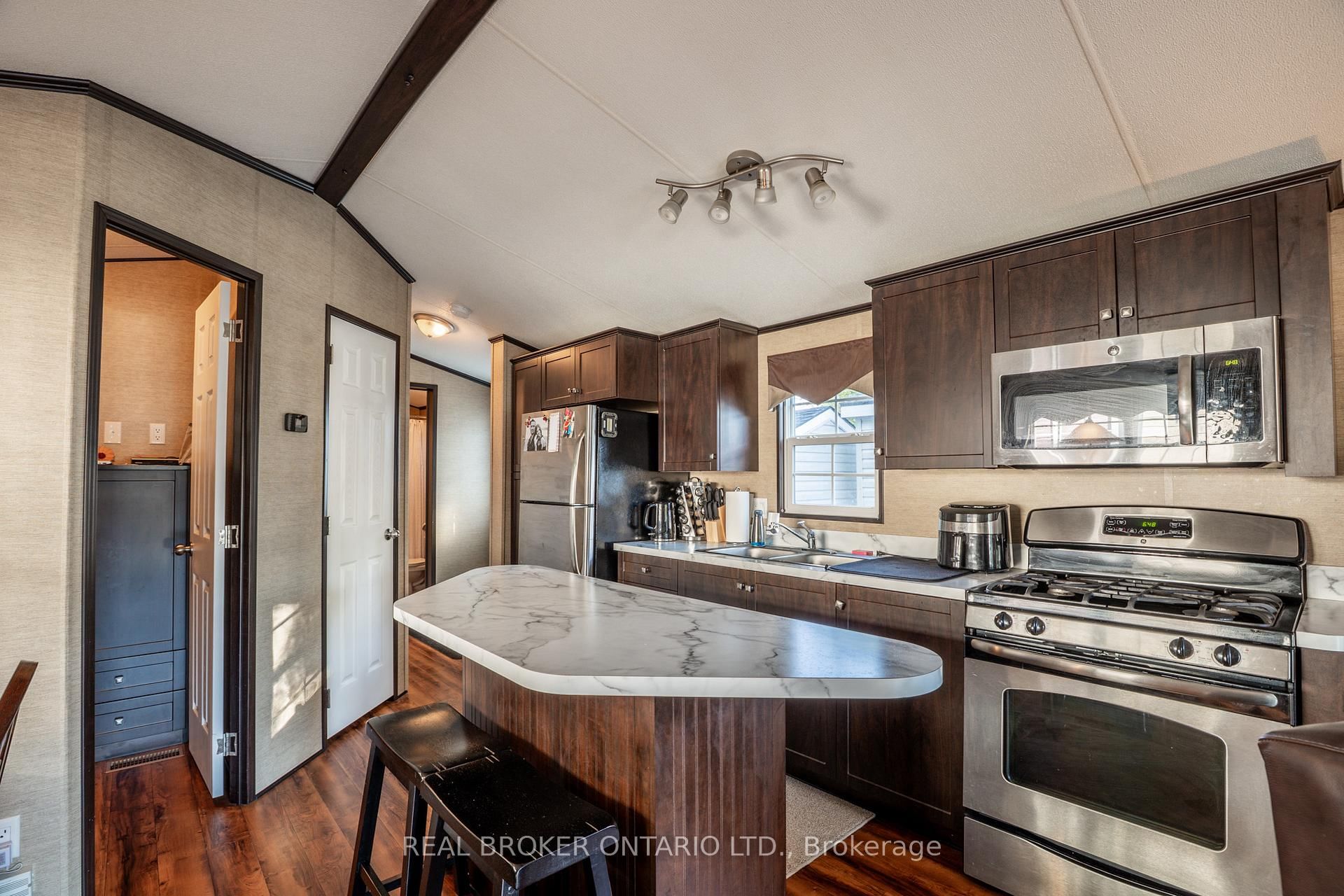 1082 Shamrock Marina Road, Unit 16