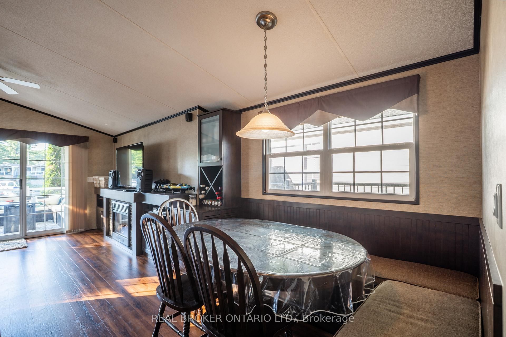 1082 Shamrock Marina Road, Unit 16