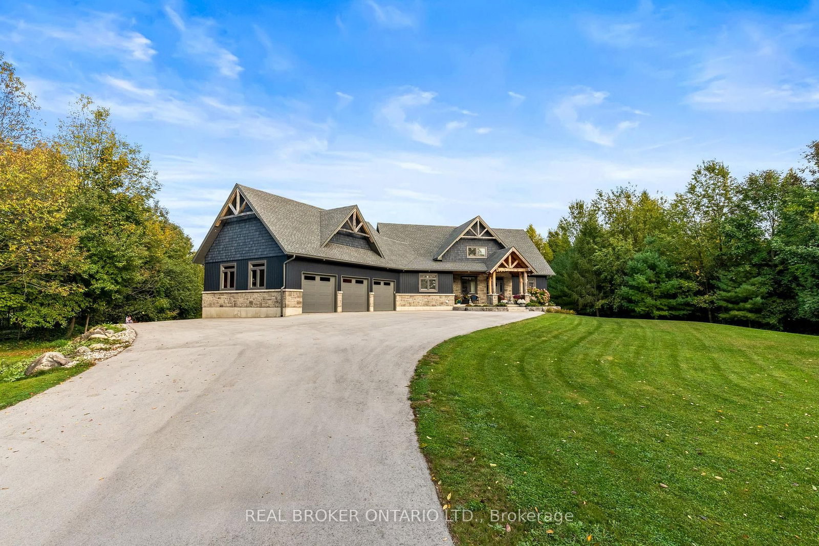 70167 Zion Church Road • Georgian Bluffs, ON photo 2