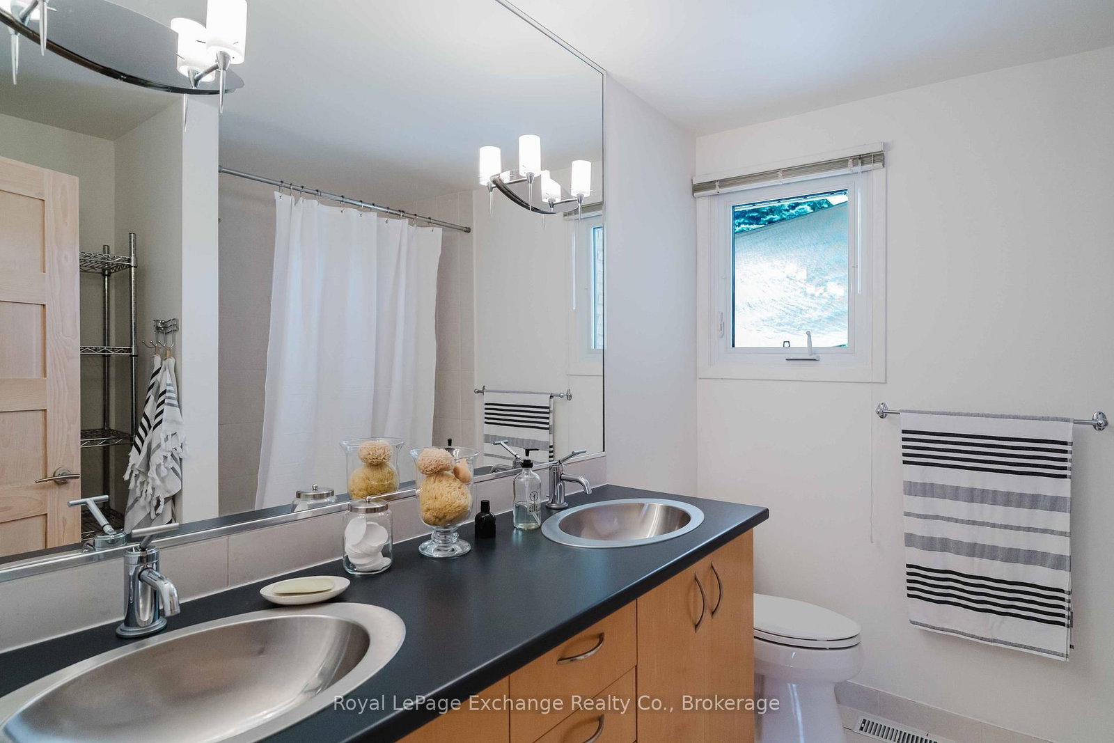 579 Peirson Avenue • Saugeen Shores, ON photo 28
