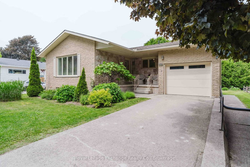 579 Peirson Avenue