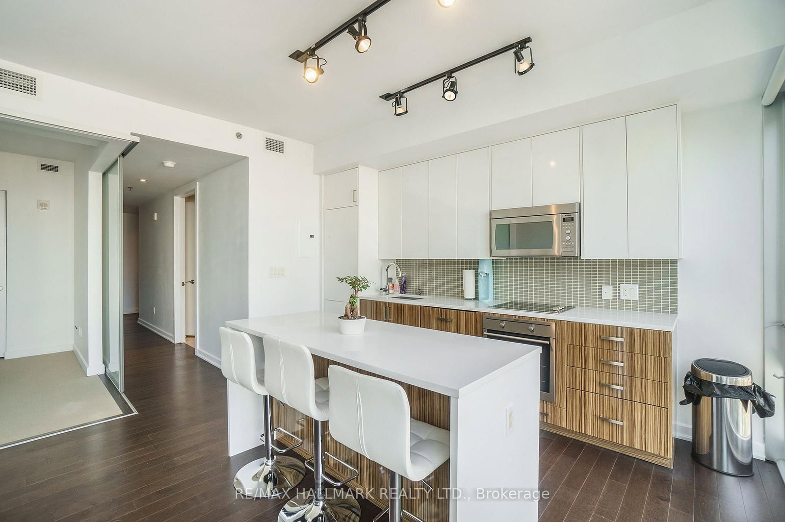 300 Lisgar Street • #1113 • Ottawa, ON photo 4