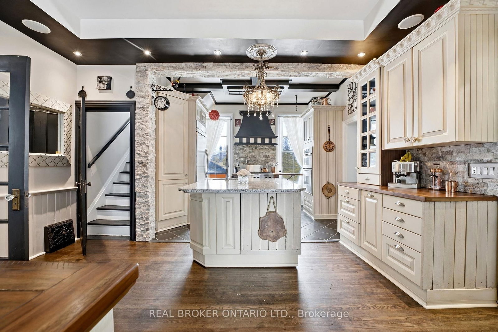 259 Western Avenue • Norfolk, ON photo 10