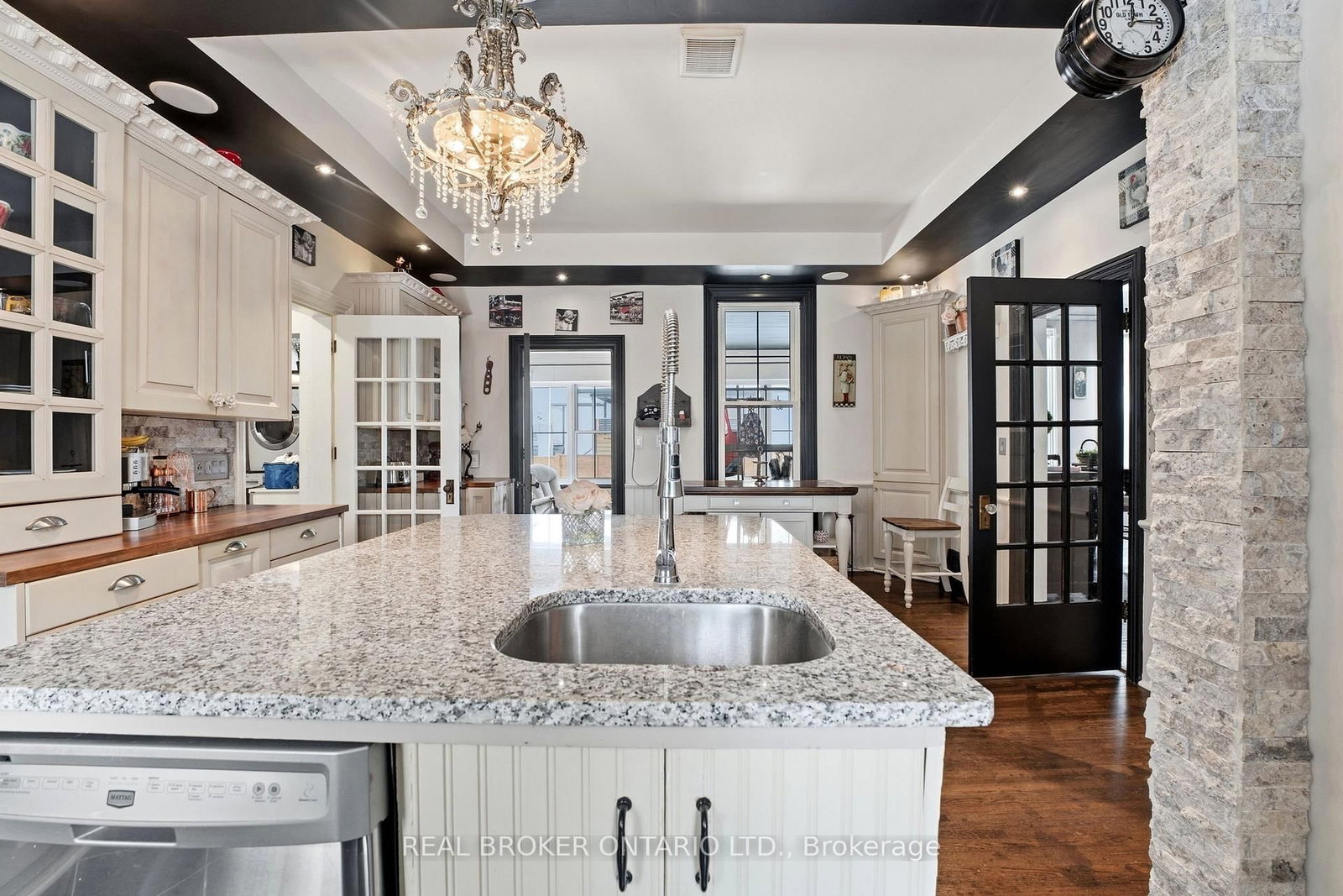 259 Western Avenue • Norfolk, ON photo 12