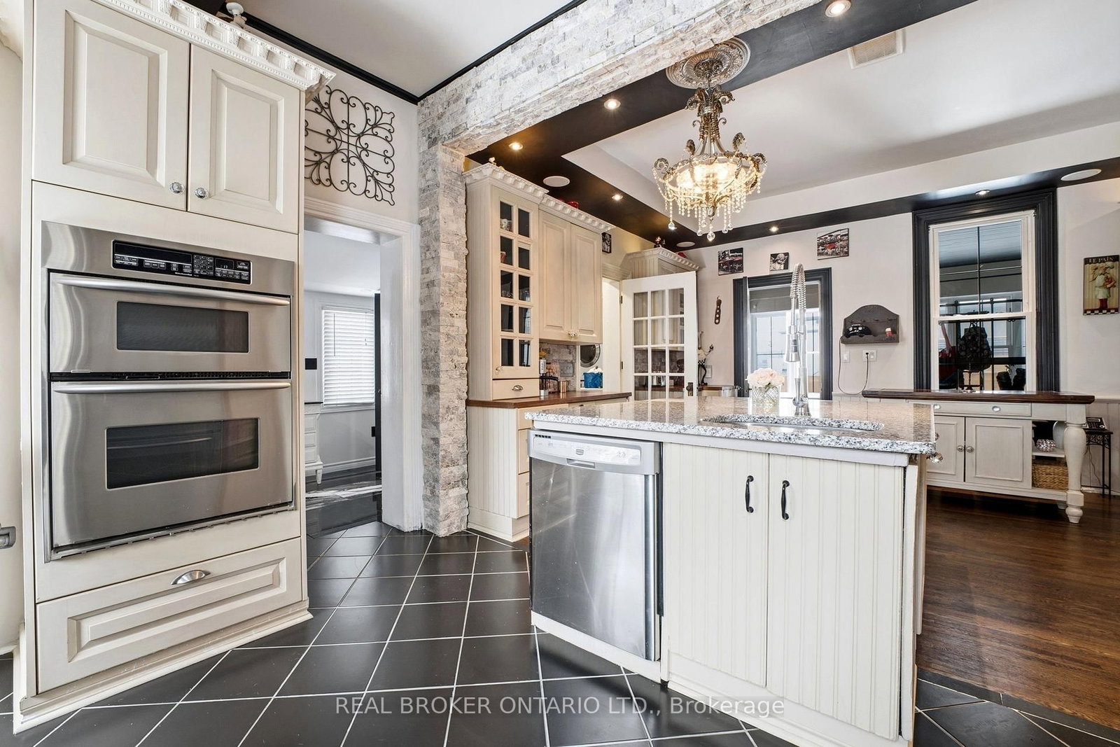 259 Western Avenue • Norfolk, ON photo 13