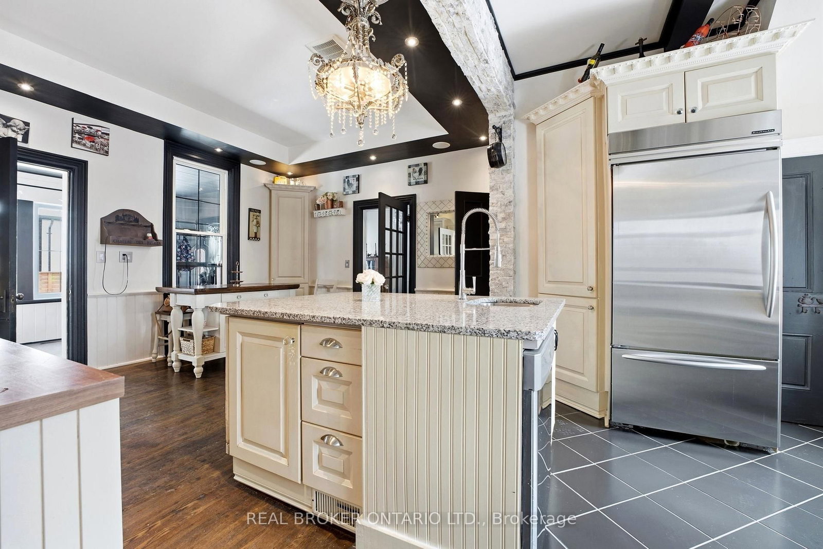 259 Western Avenue • Norfolk, ON photo 14