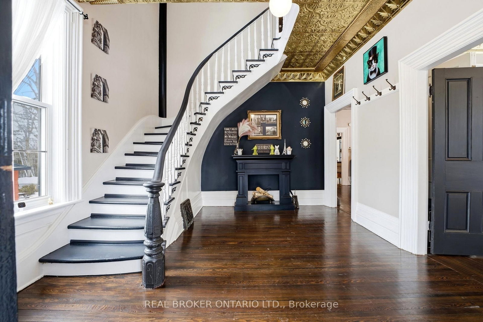 259 Western Avenue • Norfolk, ON photo 9