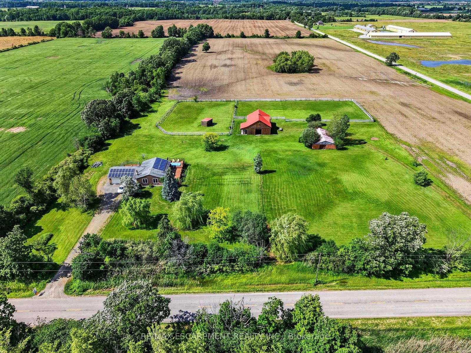 4145 Sixteen Road • West Lincoln, ON photo 3