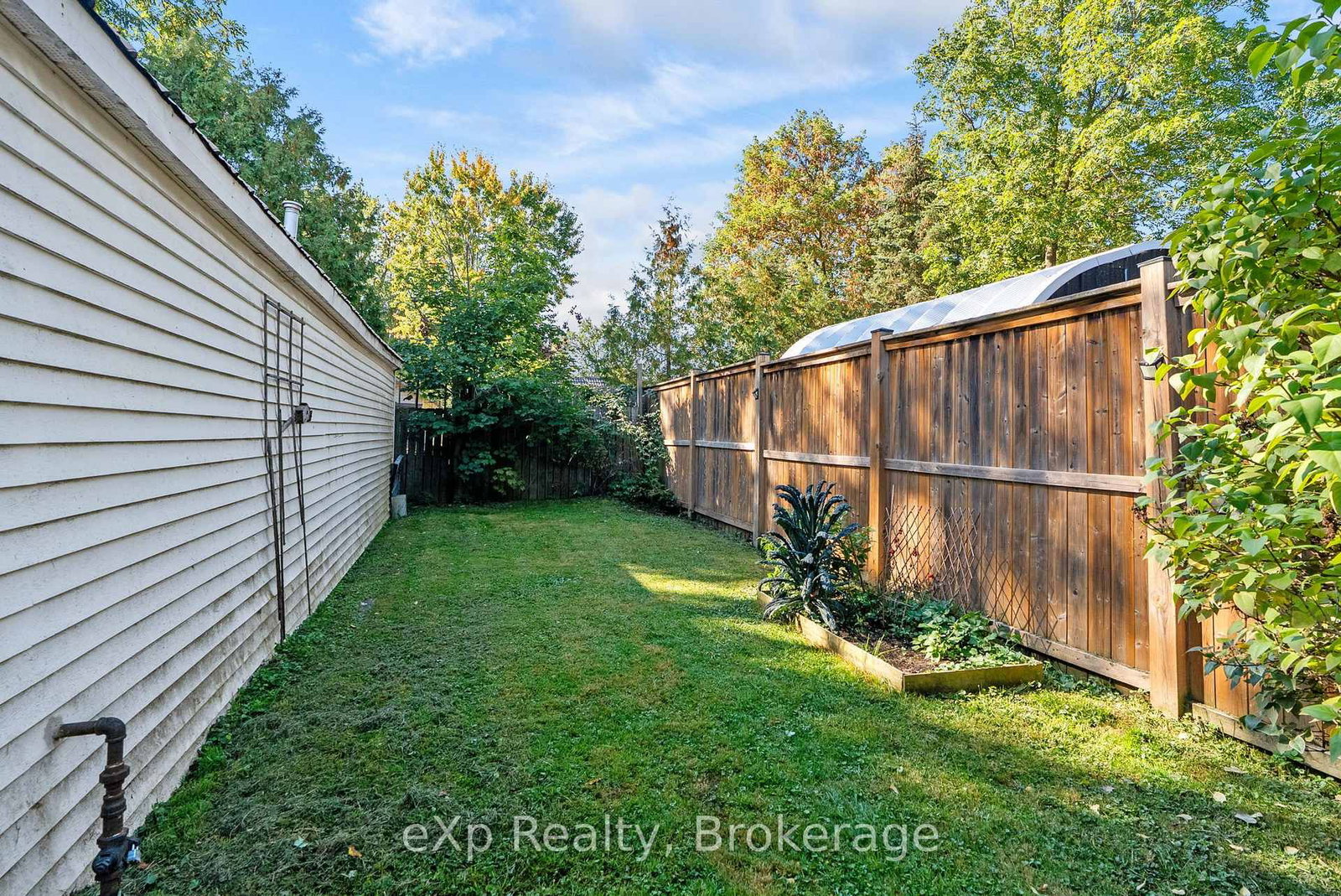63 Guelph Street • Stratford, ON photo 31