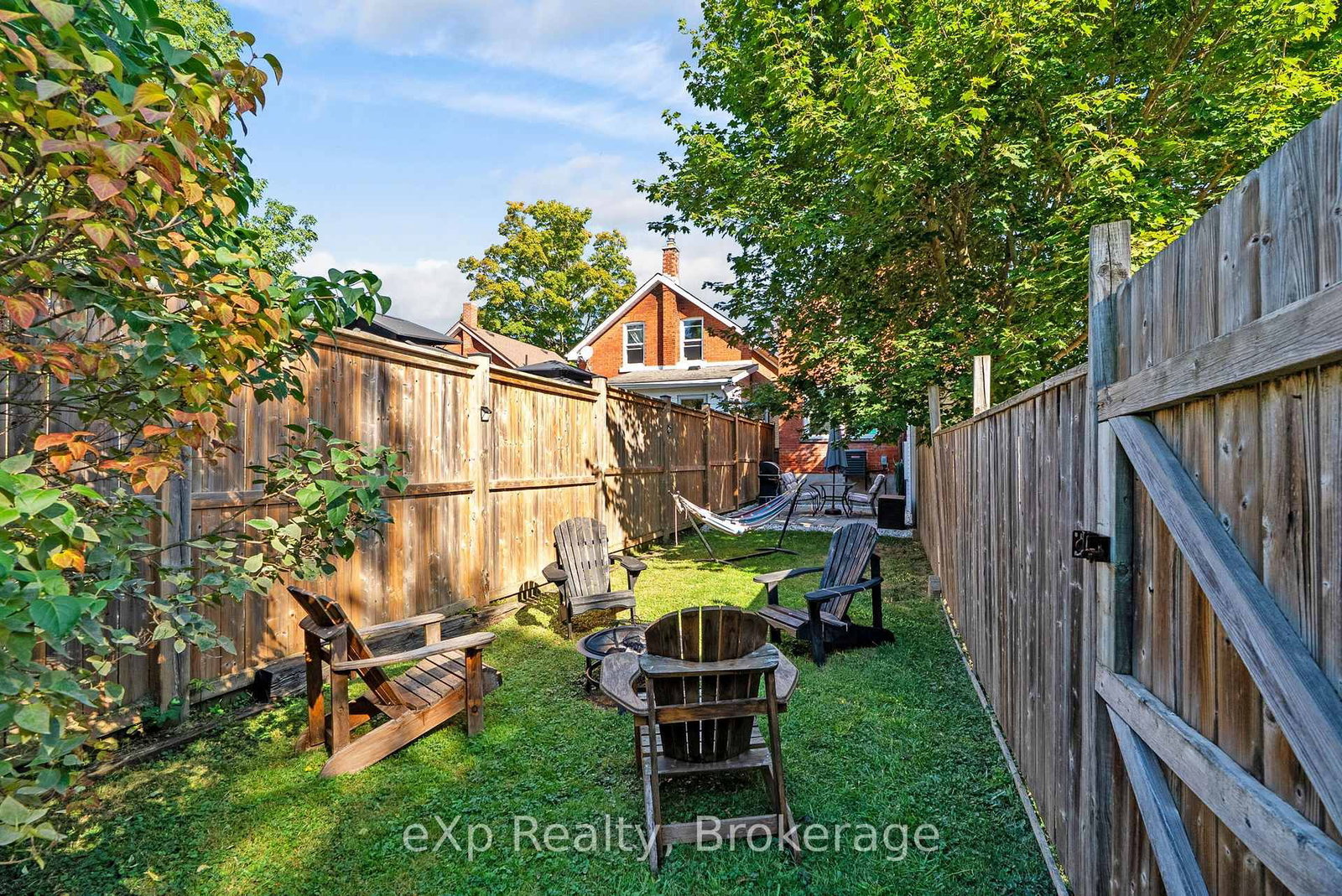 63 Guelph Street • Stratford, ON photo 32