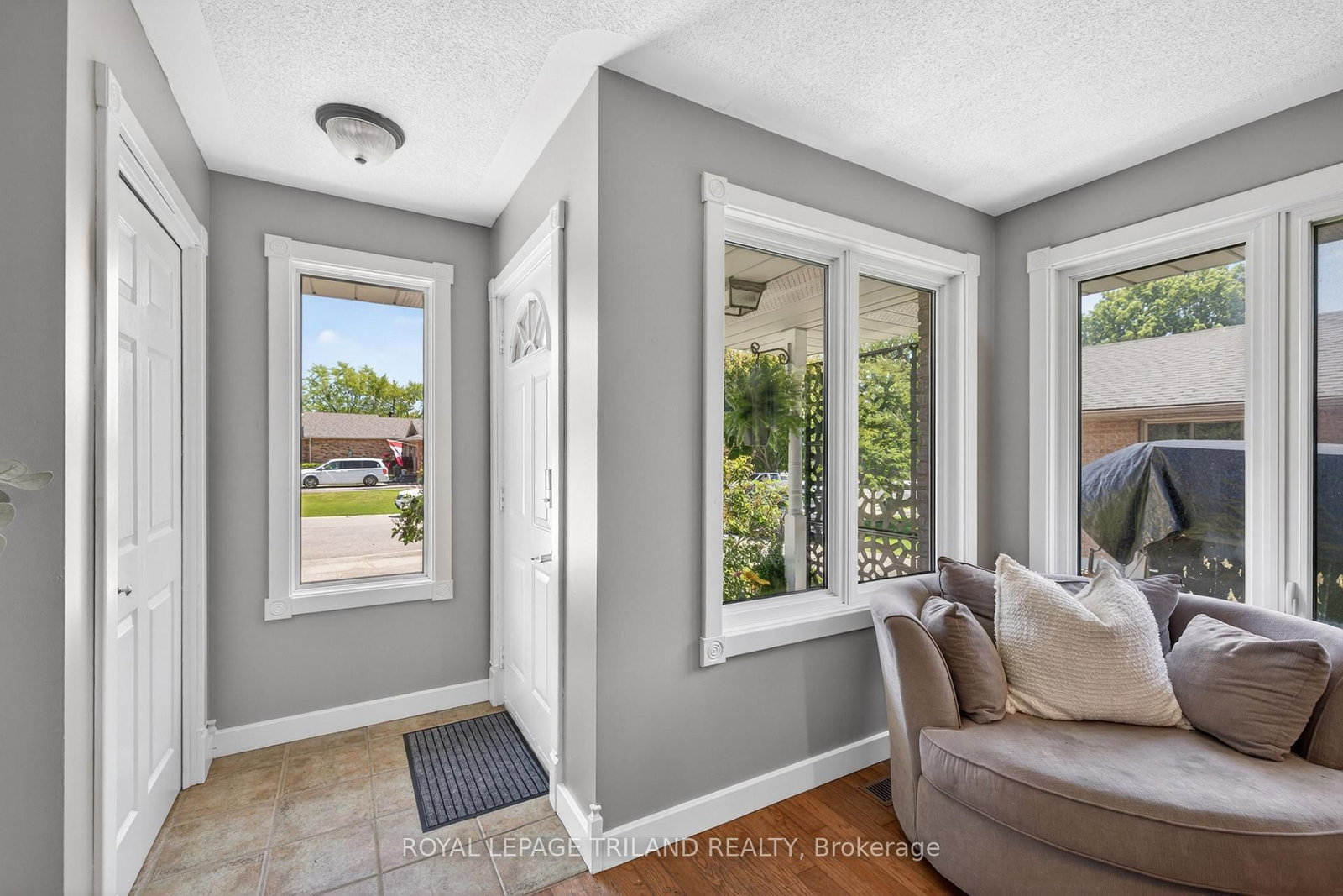 24 Farmington Avenue, Aylmer — photo 5
