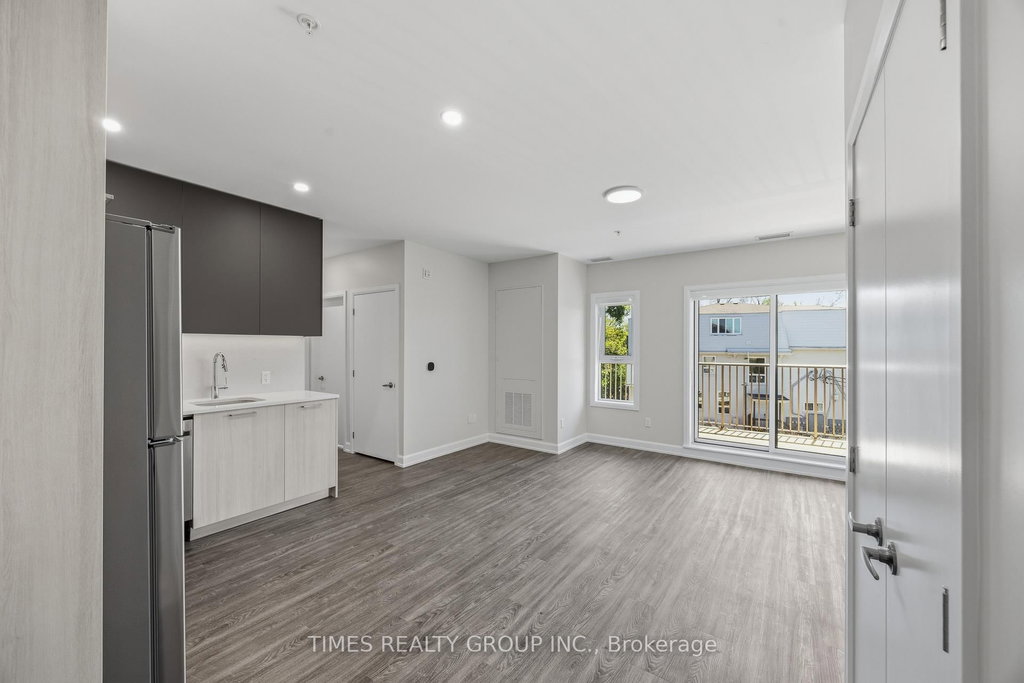 202 - 369 Hunter Street W 2