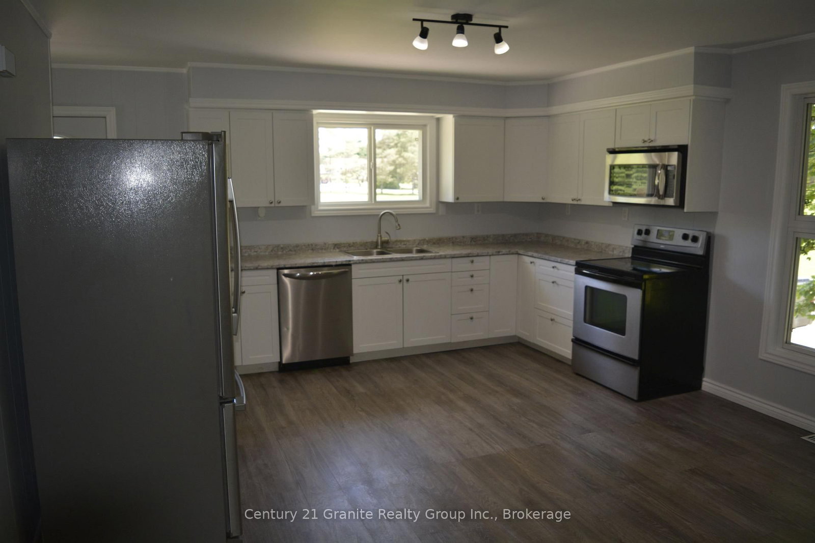 671 Hastings Street N • Bancroft, ON photo 13