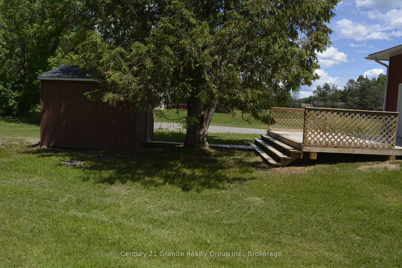 671 Hastings Street N • Bancroft, ON photo 35