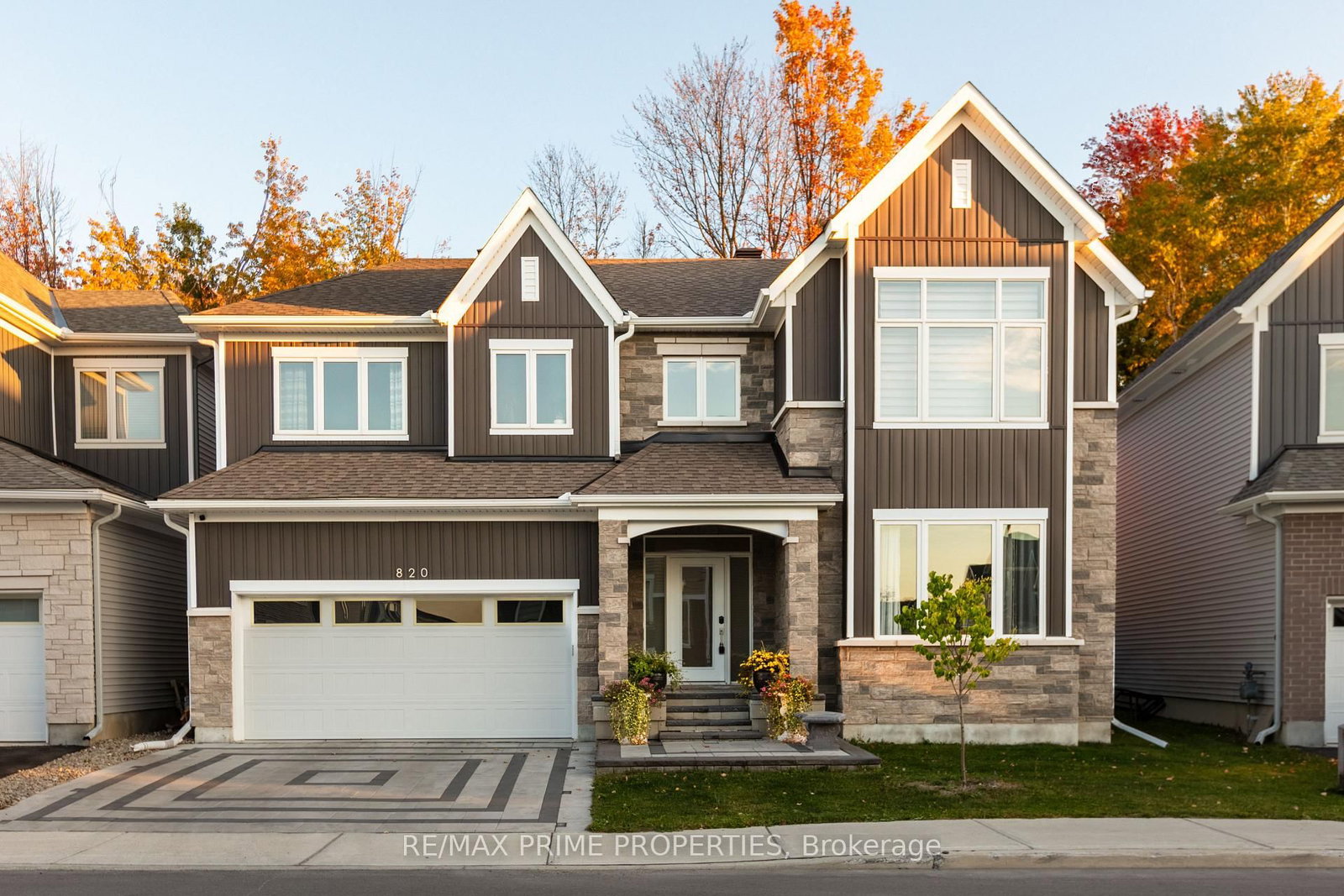 820 MERCIER Crescent • Ottawa, ON photo 1