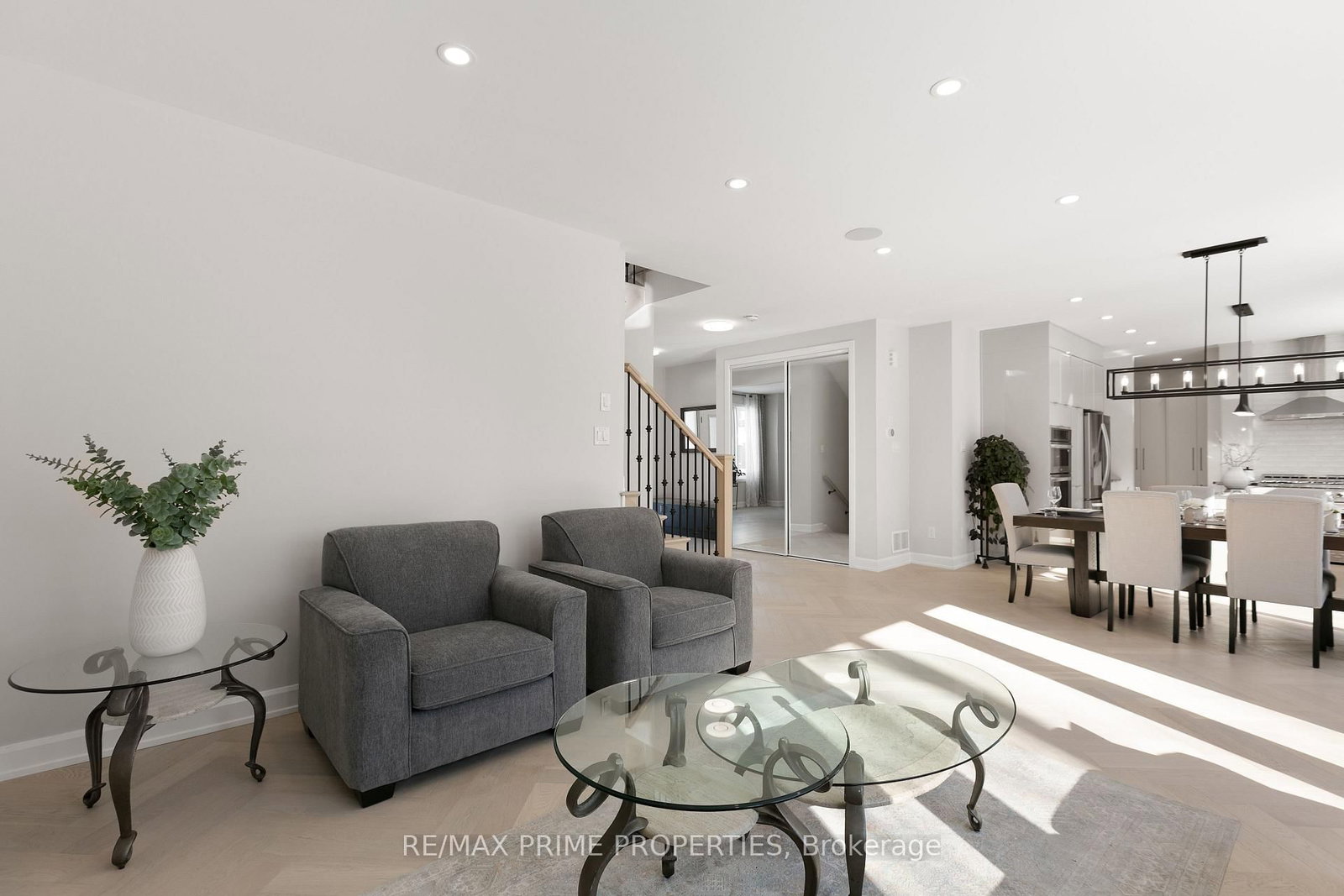 820 MERCIER Crescent • Ottawa, ON photo 10