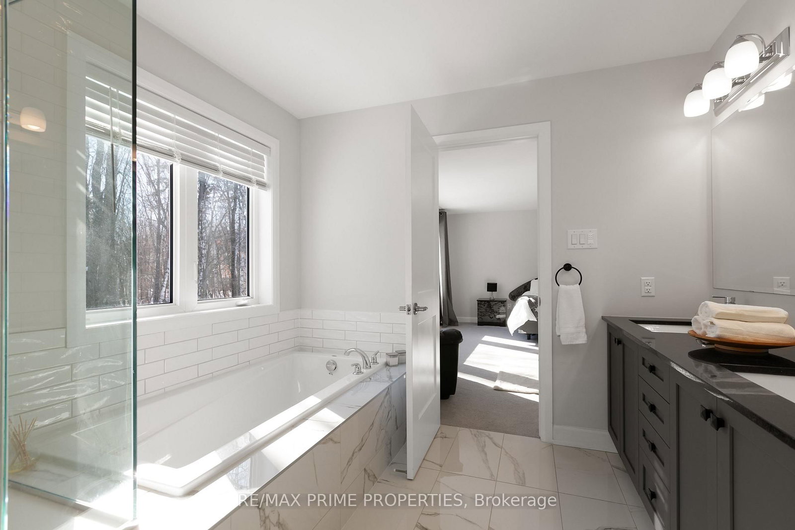 820 MERCIER Crescent • Ottawa, ON photo 27