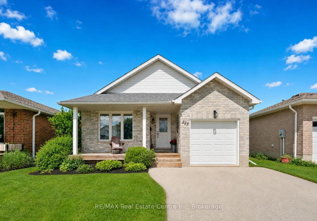 325 TAIT Crescent
