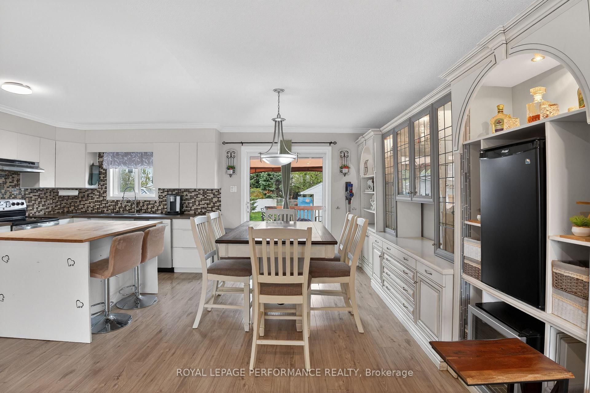 68 Lafleche Boulevard
