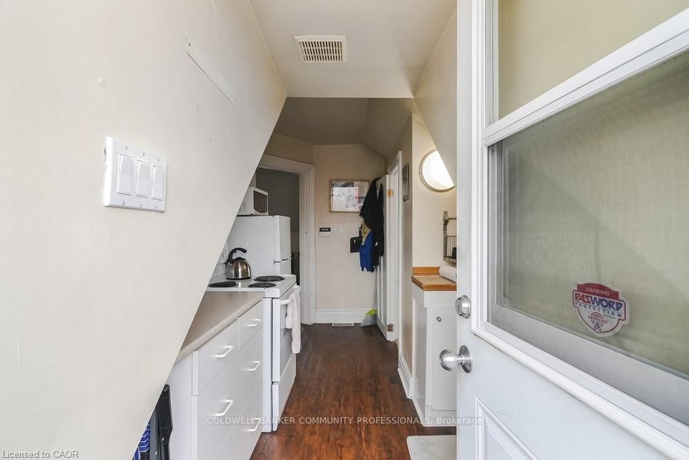 270 Queen Street S • Hamilton, ON photo 34