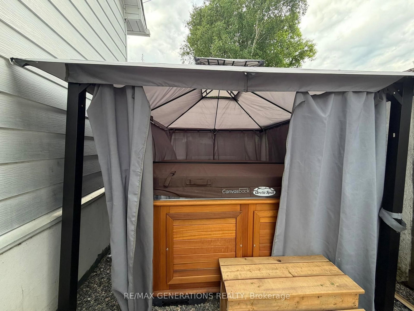 Listing Image 20