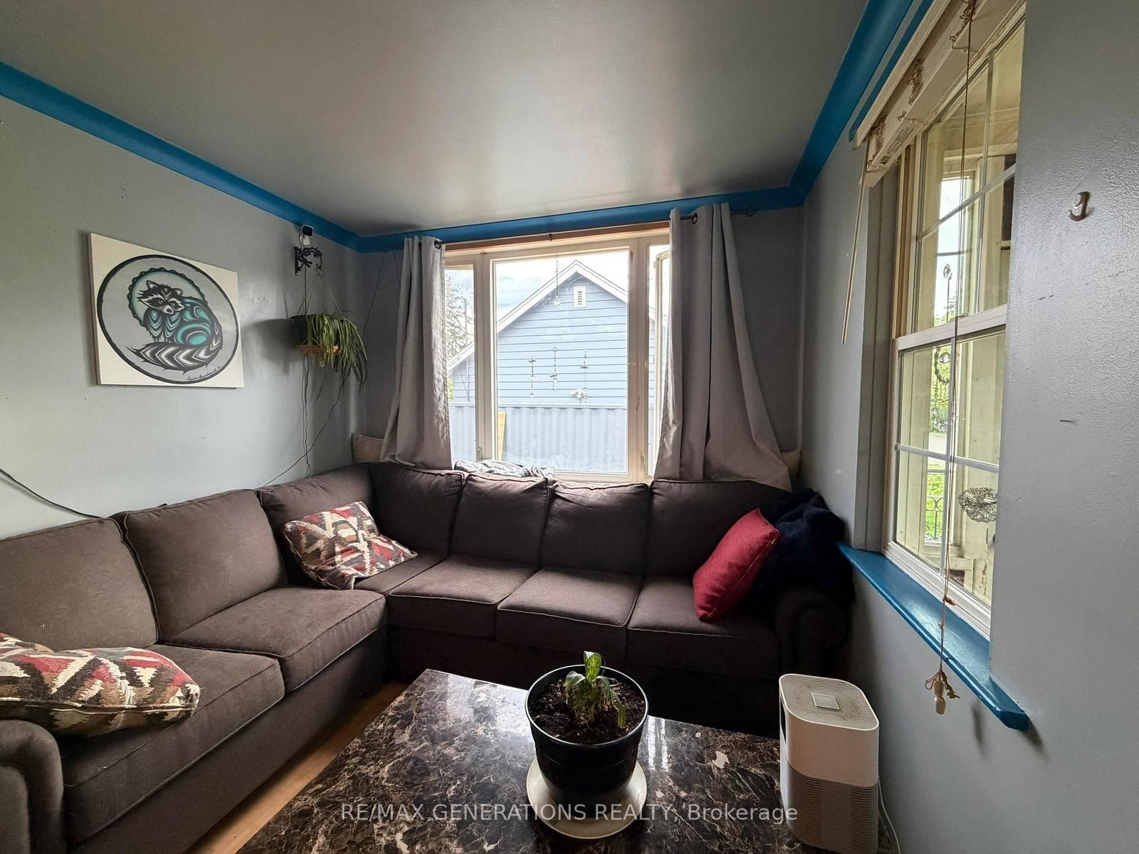 Listing Image 5