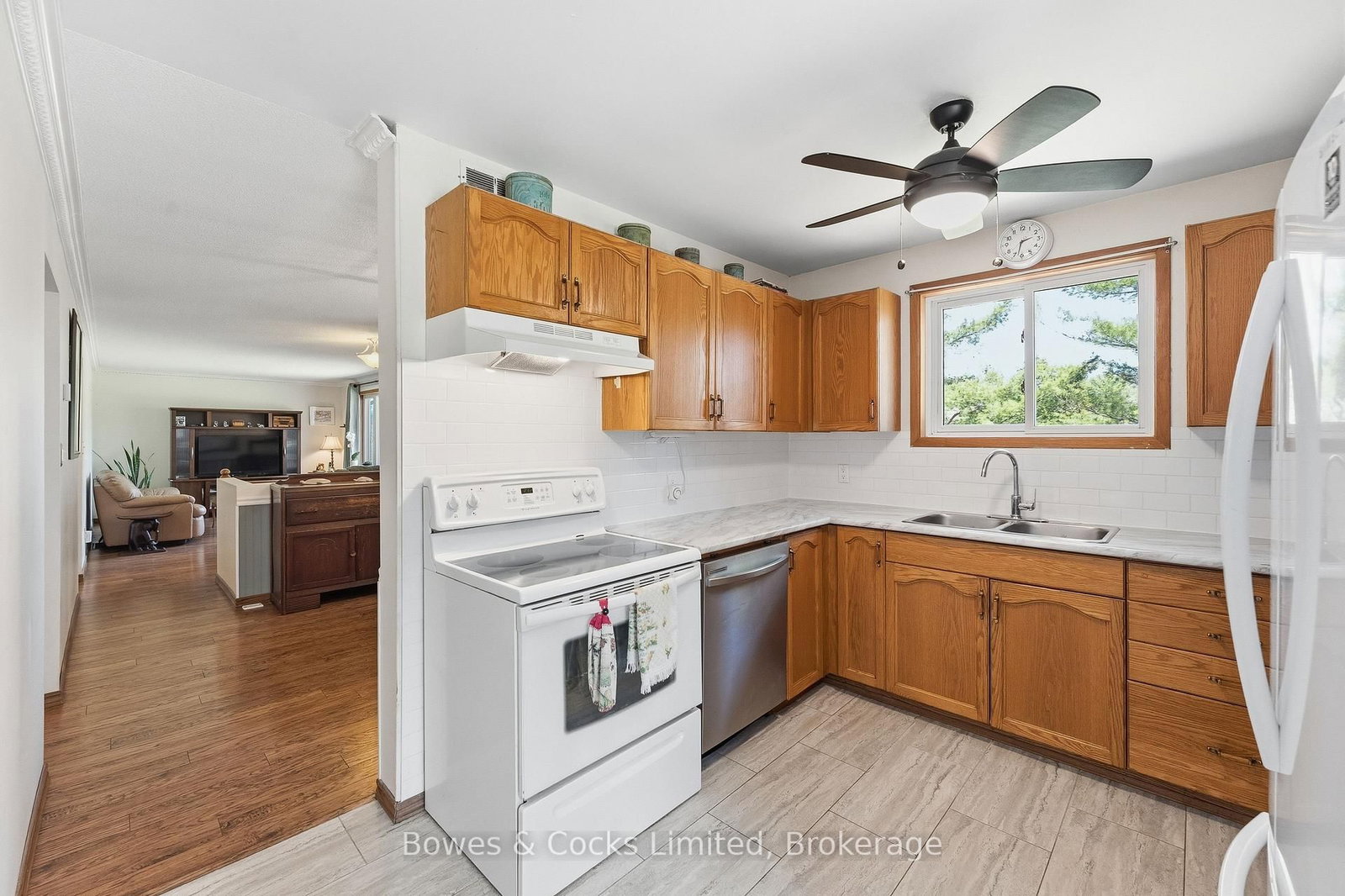 Listing Image 23