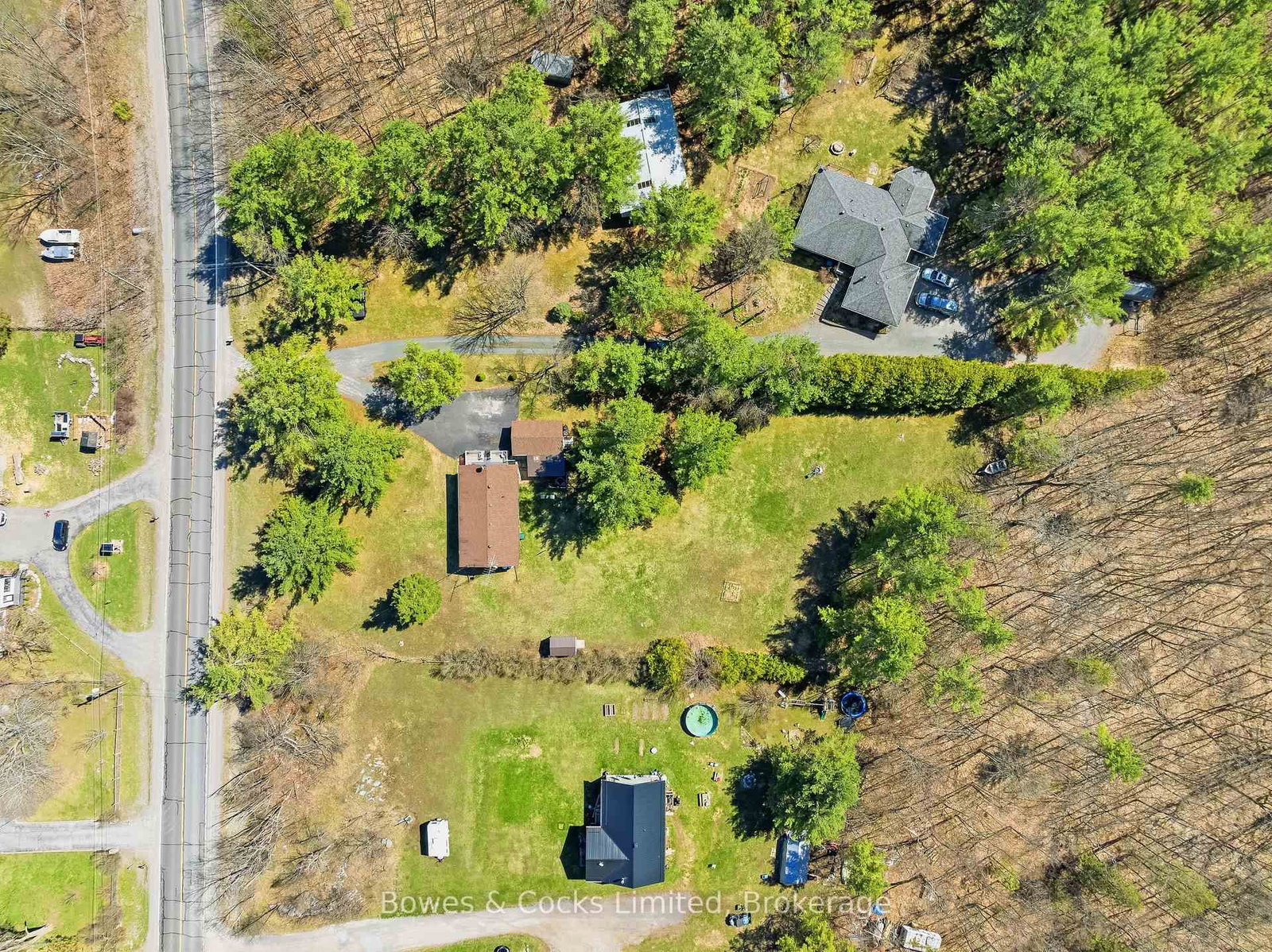 Listing Image 4