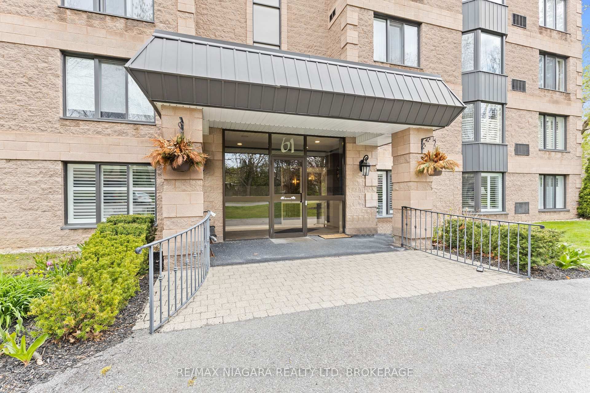 61 Paffard Street, Unit 403