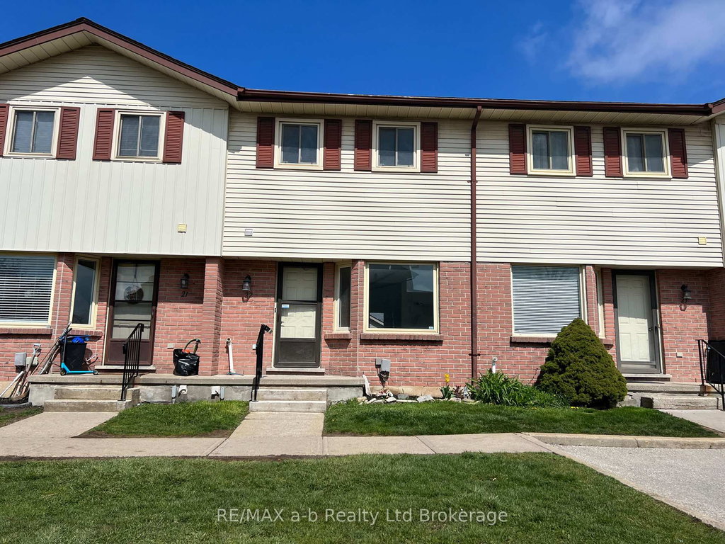 22 - 1115 Nellis Street
