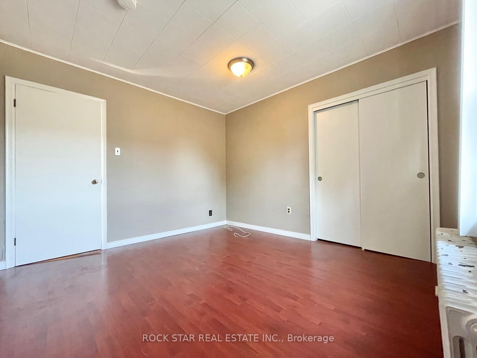 111 McAlpine Avenue S • Welland, ON photo 25
